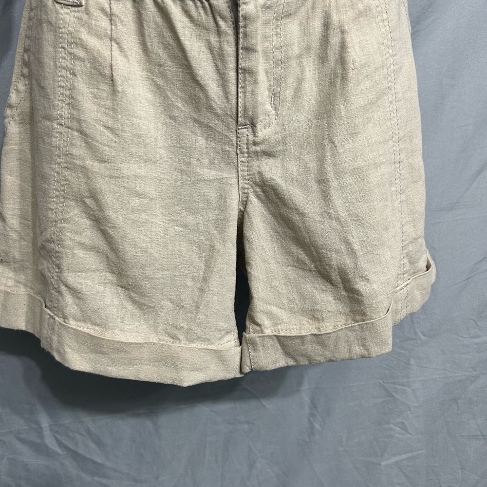 Bob’s by Sketcher women’s beige cuff Shorts